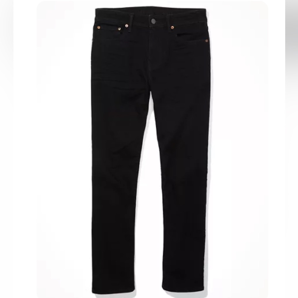 American Eagle | Men’s Air Flex + Original Straight Jean. 30x32.